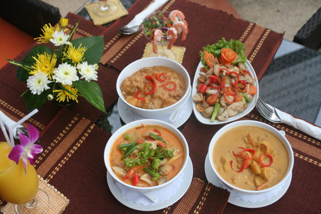Palmview Resort Patong Buitenkant foto